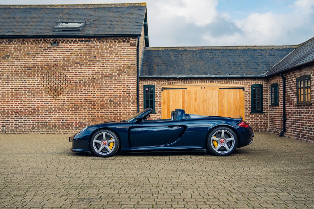 2004 Porsche Carrera GT - Image 13 of 31