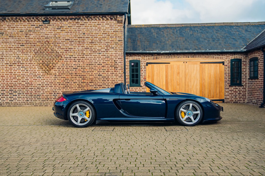 2004 Porsche Carrera GT - Image 9 of 31