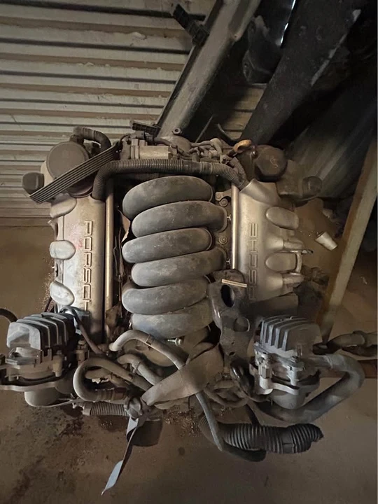 2004 Parts & Memorabilia Engines - Image 2 of 3