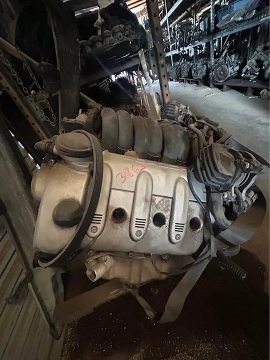 2004 Parts & Memorabilia Engines - Image 3 of 3
