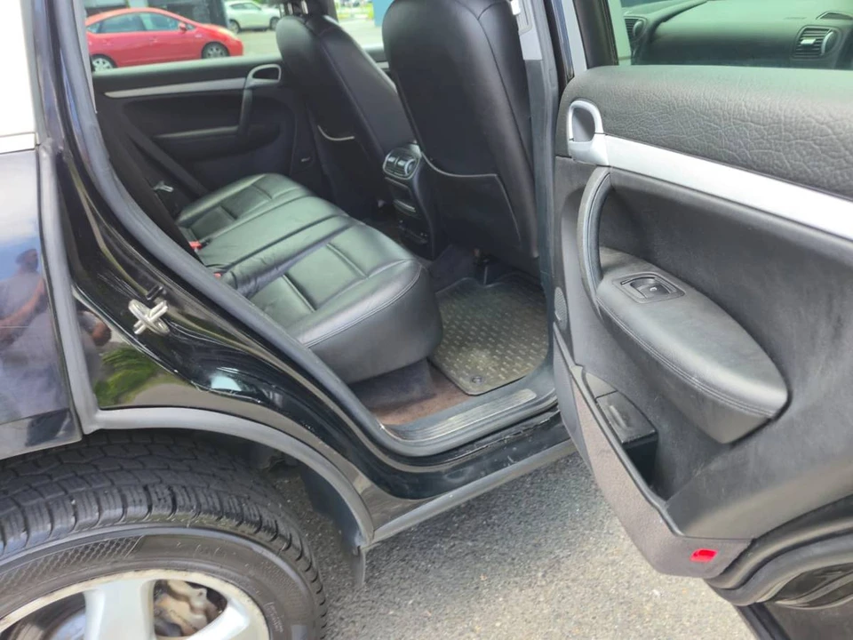 2004 Porsche 955/957 Cayenne S - Image 14 of 20