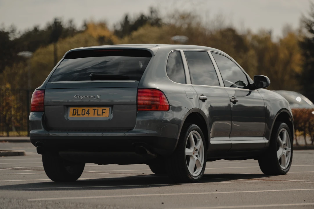 2004 Porsche 955/957 Cayenne S - Image 3 of 31