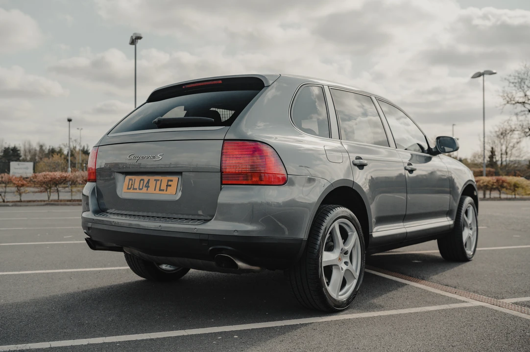 2004 Porsche 955/957 Cayenne S - Image 10 of 31