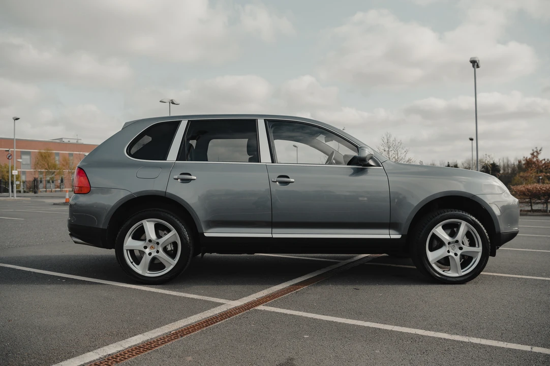 2004 Porsche 955/957 Cayenne S - Image 9 of 31