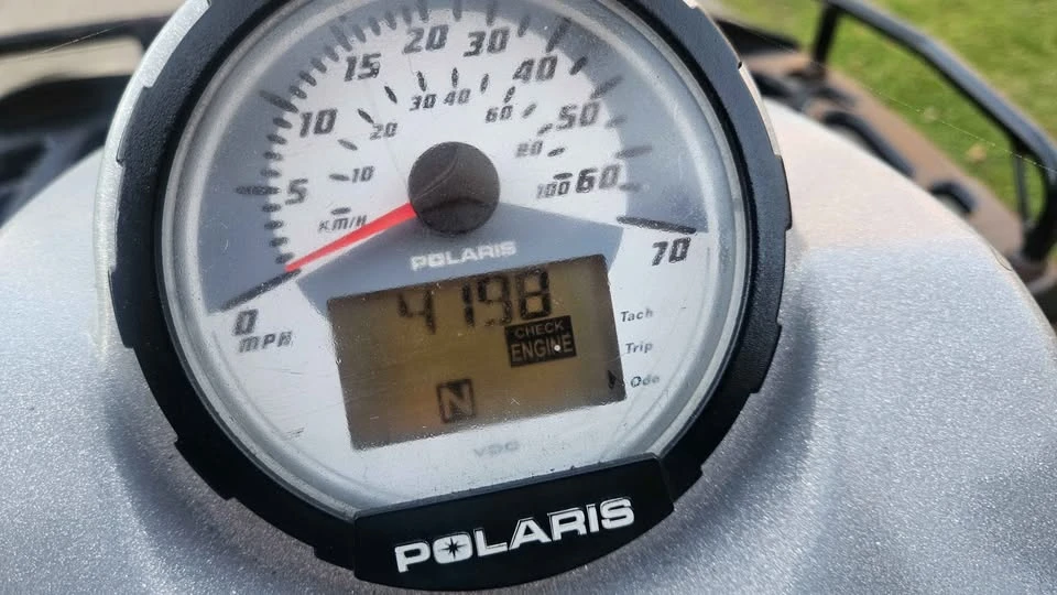 2004 Polaris - Image 10 of 11