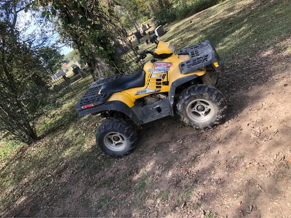 2004 Polaris - Image 2 of 2