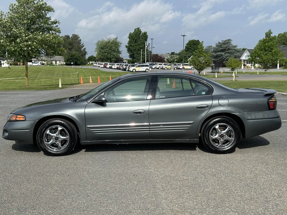 2004 Pontiac Bonneville 5th+ Gen - Image 17 of 31
