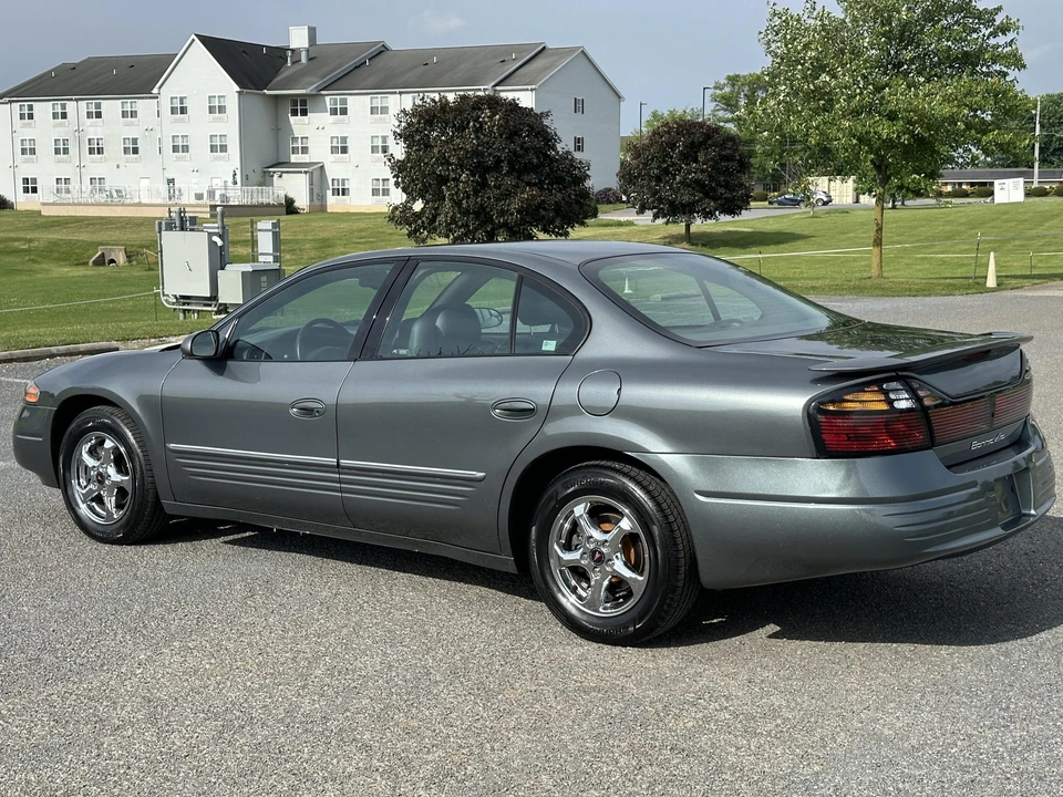 2004 Pontiac Bonneville 5th+ Gen - Image 16 of 31