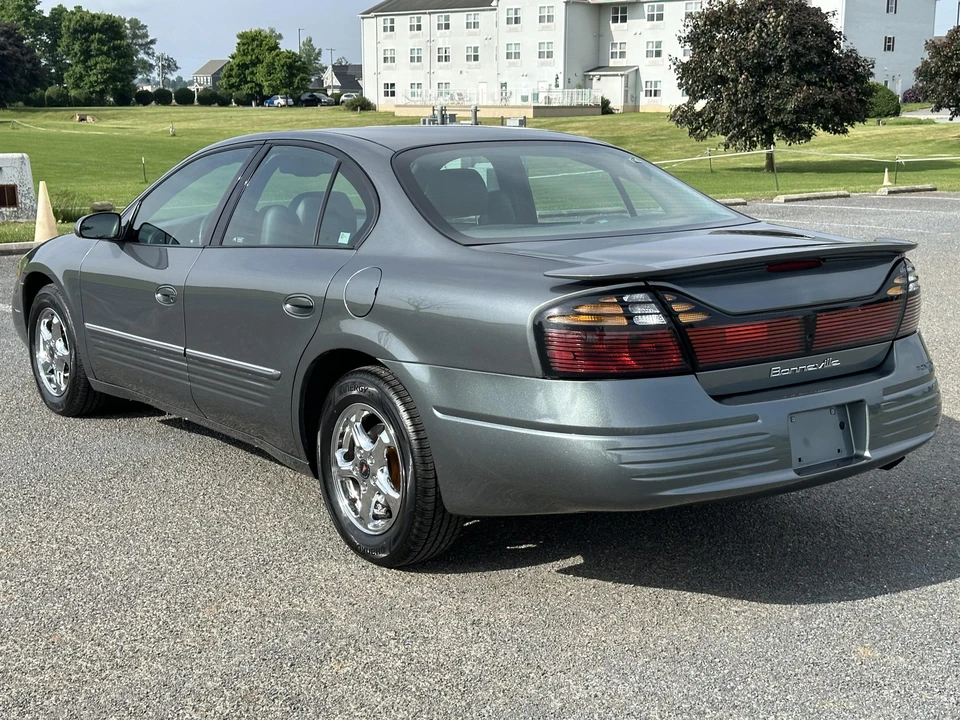 2004 Pontiac Bonneville 5th+ Gen - Image 15 of 31