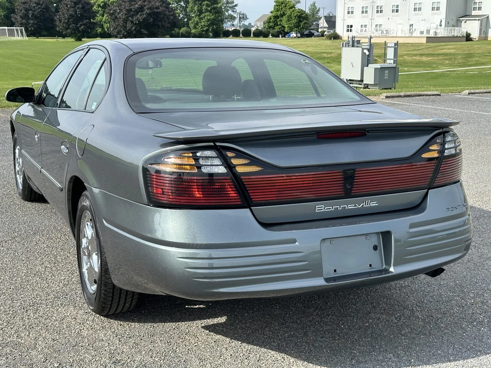 2004 Pontiac Bonneville 5th+ Gen - Image 14 of 31
