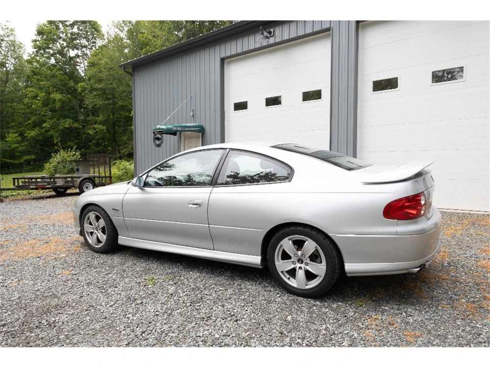 2004 Pontiac GTO 4th Gen - Image 11 of 31