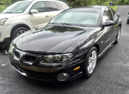2004 Pontiac GTO Coupe 2D