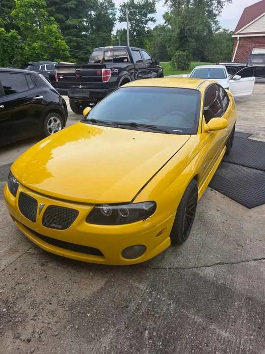 2004 Pontiac GTO 4th Gen - Image 5 of 11