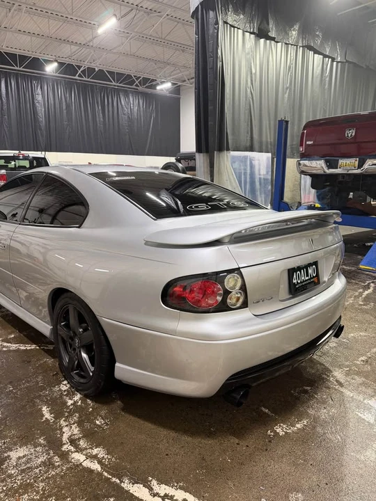 2004 Pontiac GTO 4th Gen - Image 9 of 13