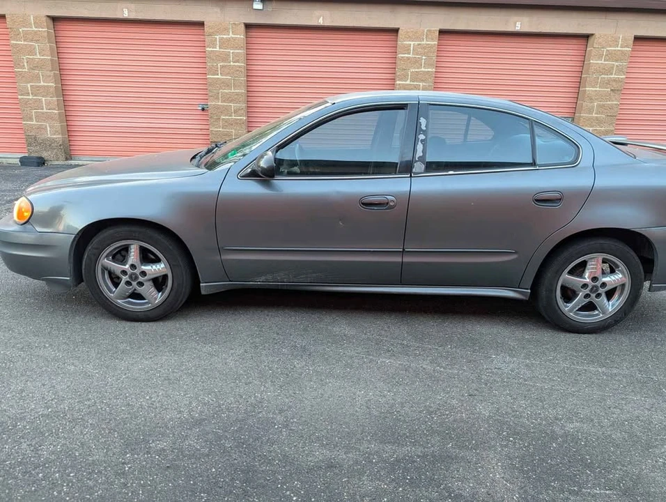 2004 Pontiac Grand Am - Image 8 of 10