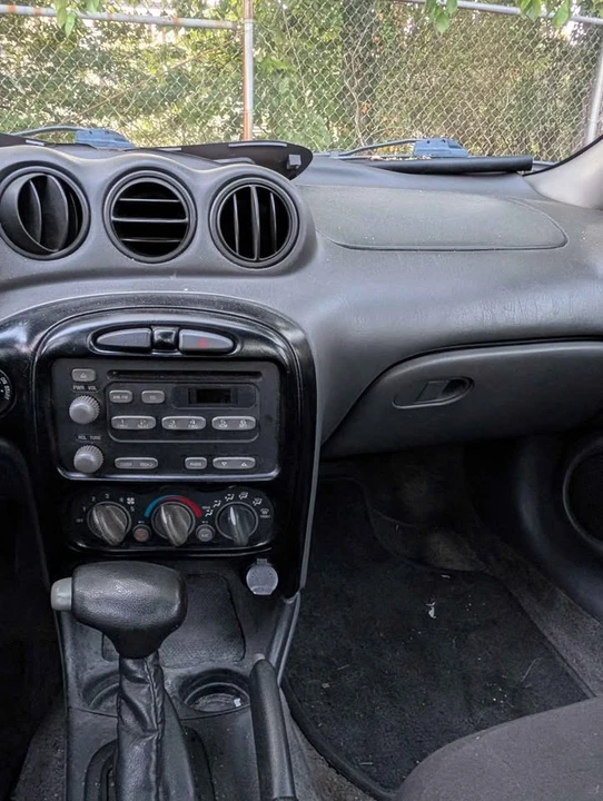 2004 Pontiac Grand Am - Image 7 of 10