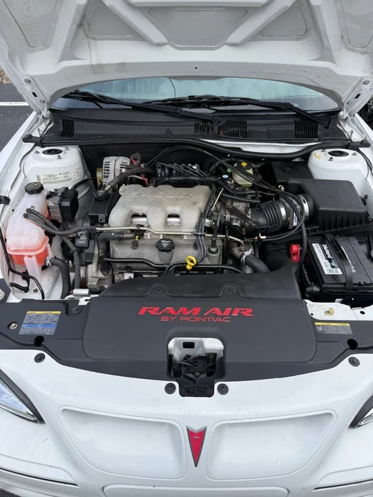2004 Pontiac Grand Am - Image 3 of 10