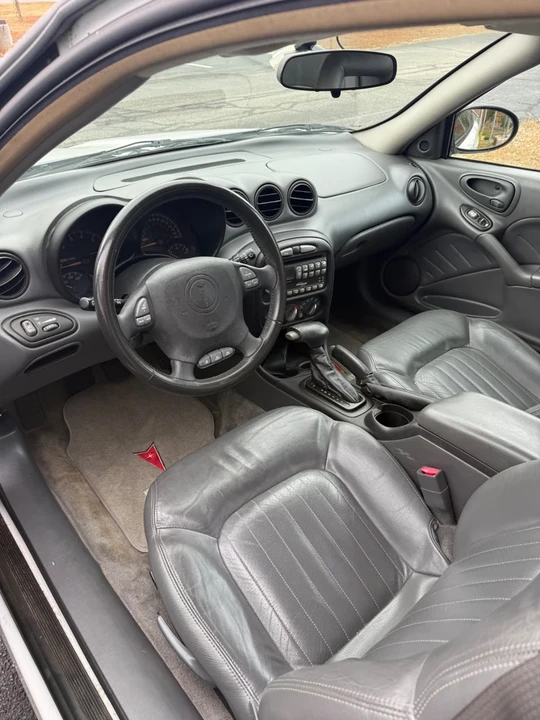 2004 Pontiac Grand Am - Image 4 of 10