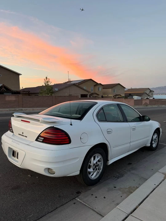 2004 Pontiac Grand Am - Image 3 of 8