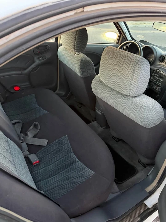 2004 Pontiac Grand Am - Image 8 of 8