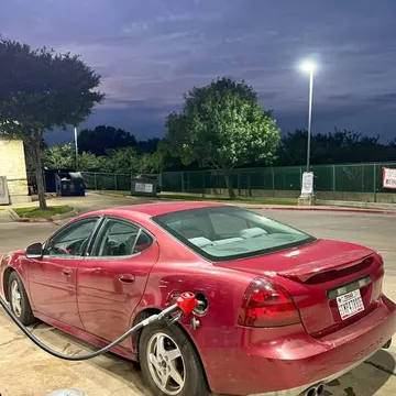 2004 Pontiac Grand Prix GT Sedan 4D