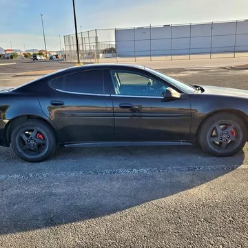 2004 Pontiac Grand Prix GT Sedan 4D