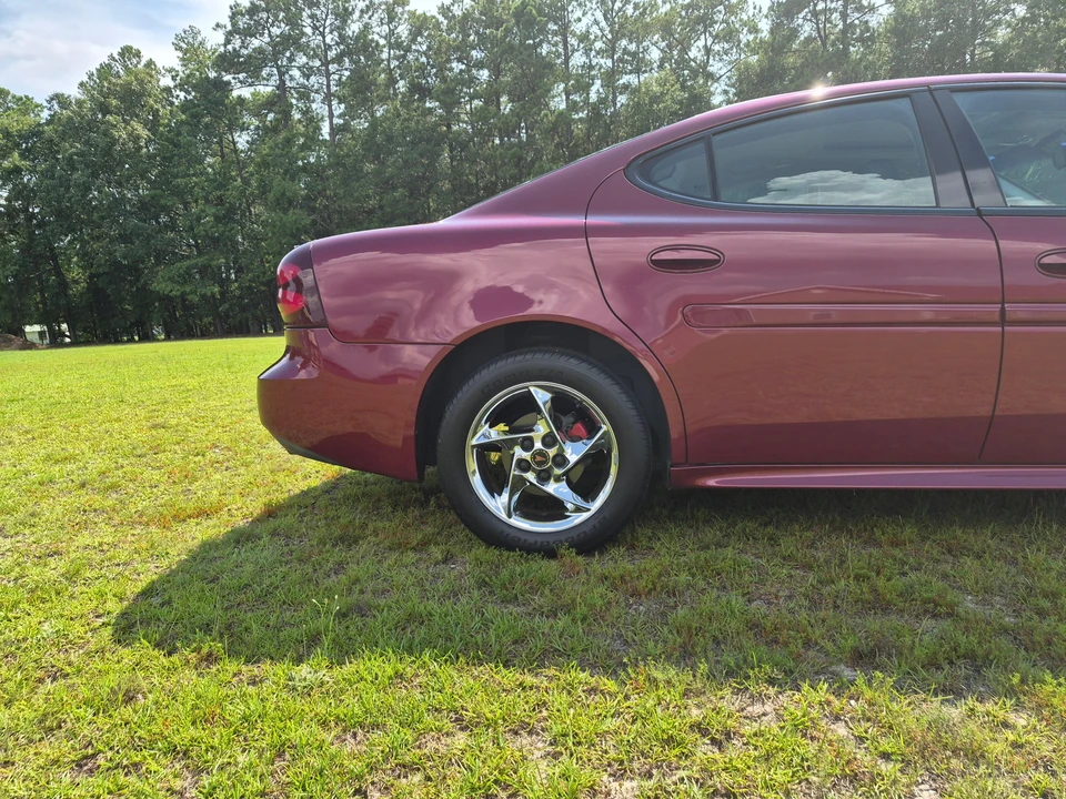 2004 Pontiac Grand Prix 3rd+ Gen - Image 29 of 31