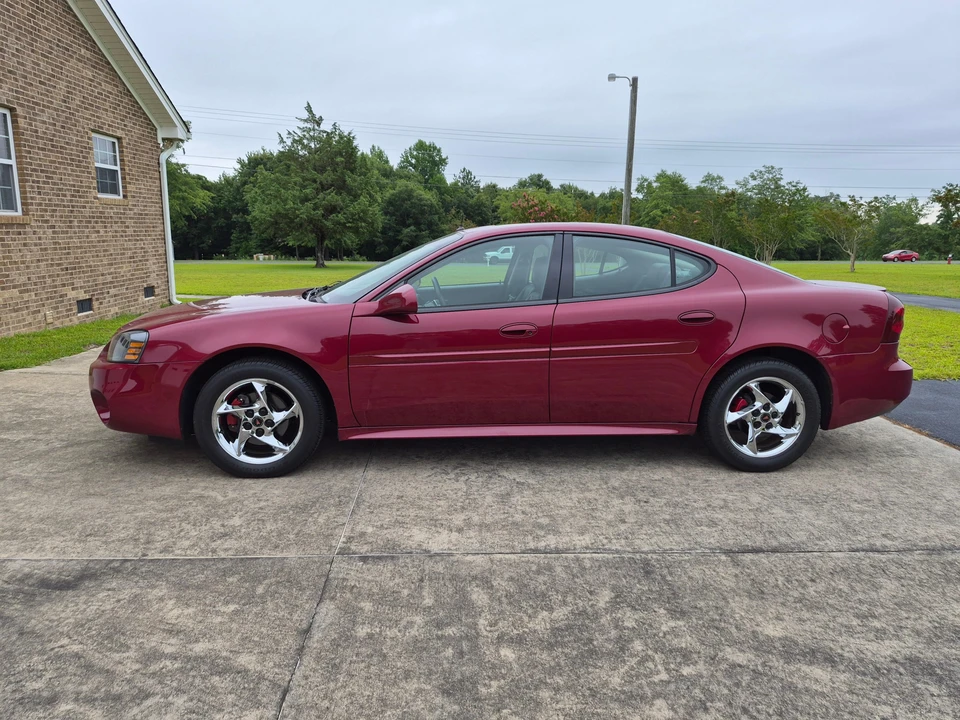 2004 Pontiac Grand Prix 3rd+ Gen - Image 7 of 31