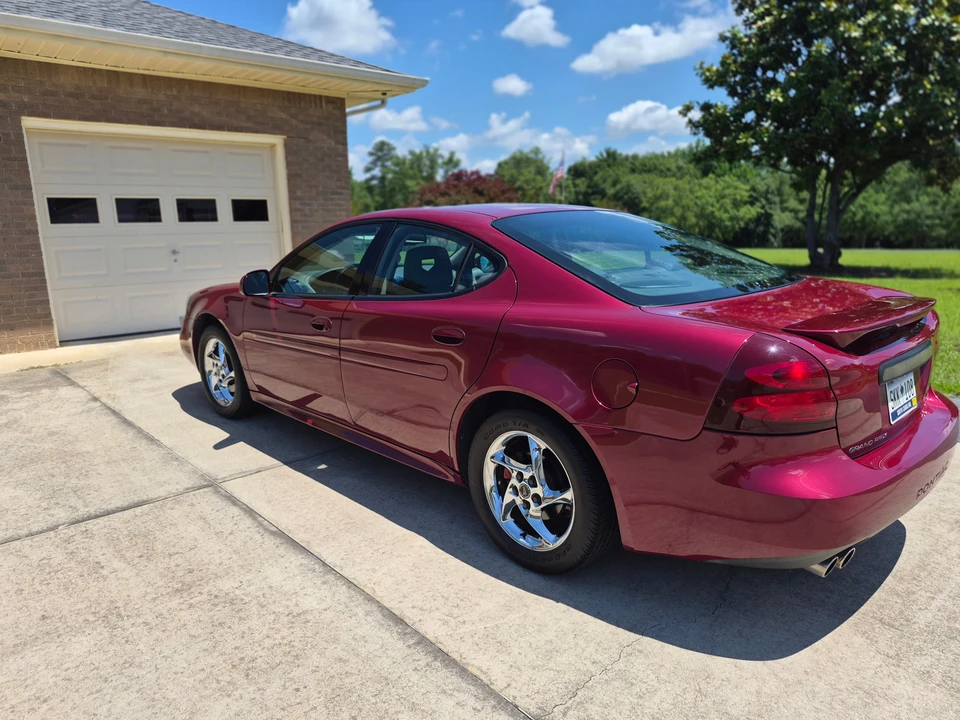 2004 Pontiac Grand Prix 3rd+ Gen - Image 16 of 31