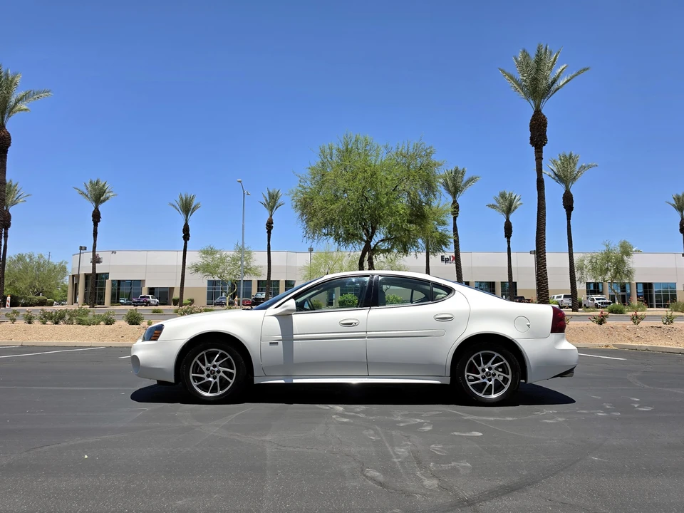 2004 Pontiac Grand Prix 3rd+ Gen - Image 26 of 31