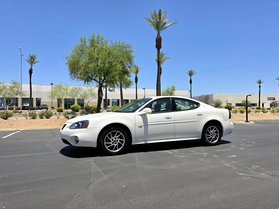 2004 Pontiac Grand Prix 3rd+ Gen - Image 27 of 31