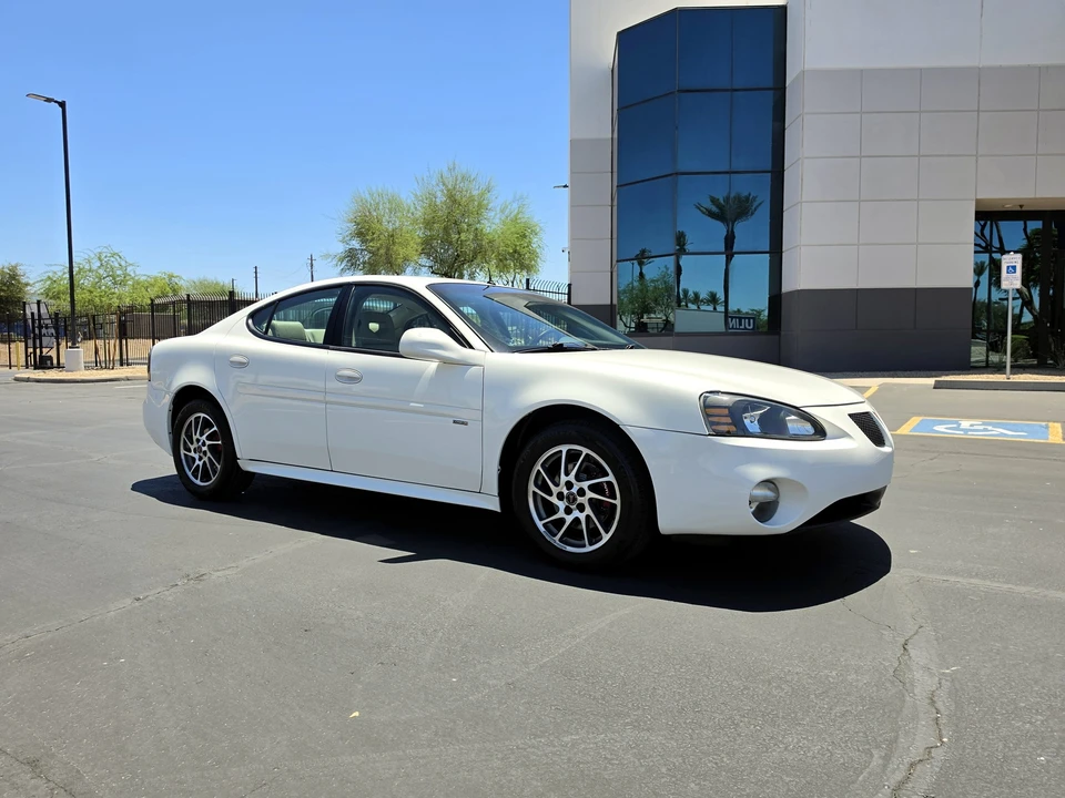 2004 Pontiac Grand Prix 3rd+ Gen - Image 9 of 31