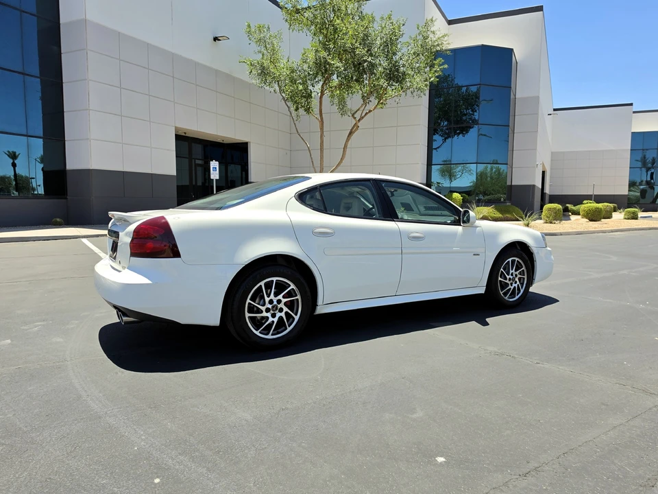 2004 Pontiac Grand Prix 3rd+ Gen - Image 14 of 31