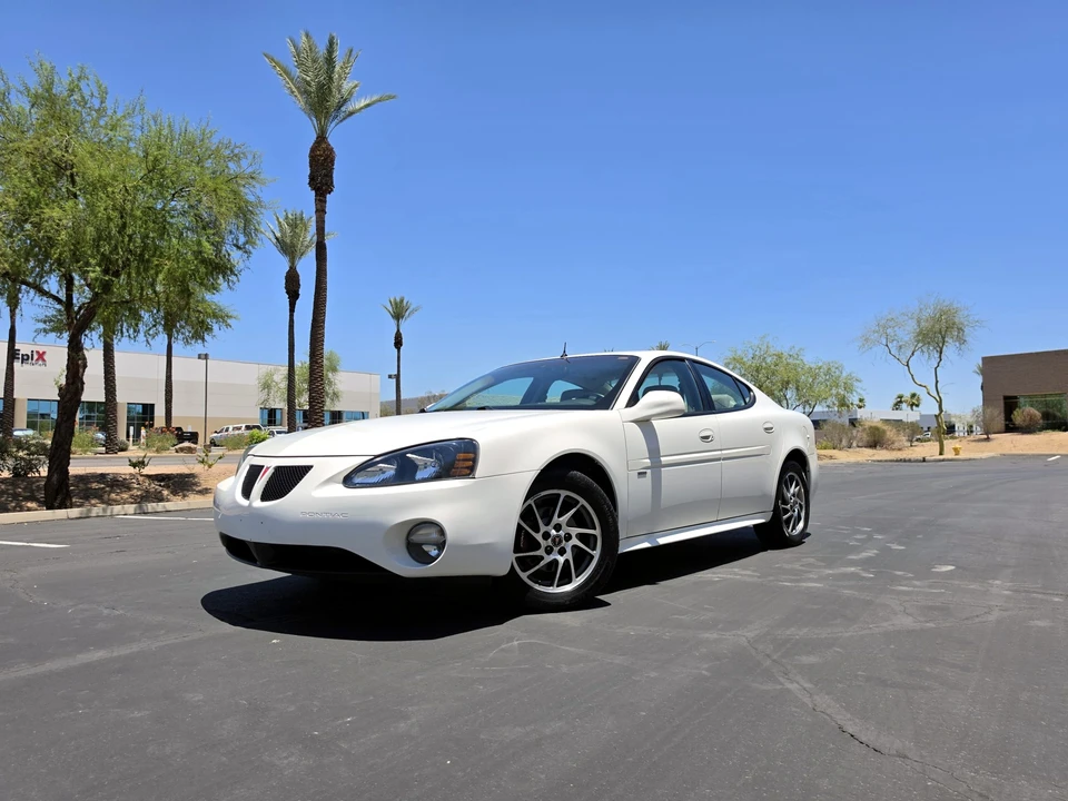 2004 Pontiac Grand Prix 3rd+ Gen - Image 2 of 31