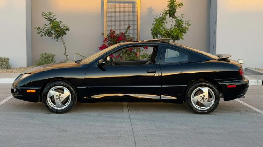 2004 Pontiac Sunfire - Image 2 of 14
