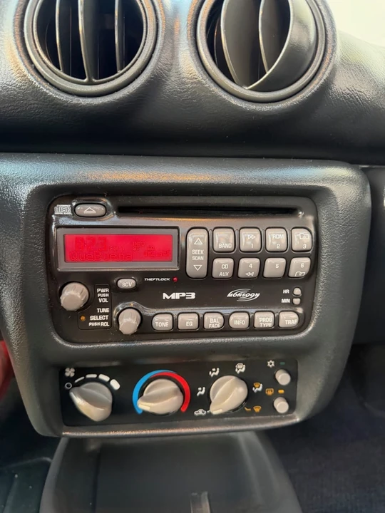 2004 Pontiac Sunfire - Image 11 of 14