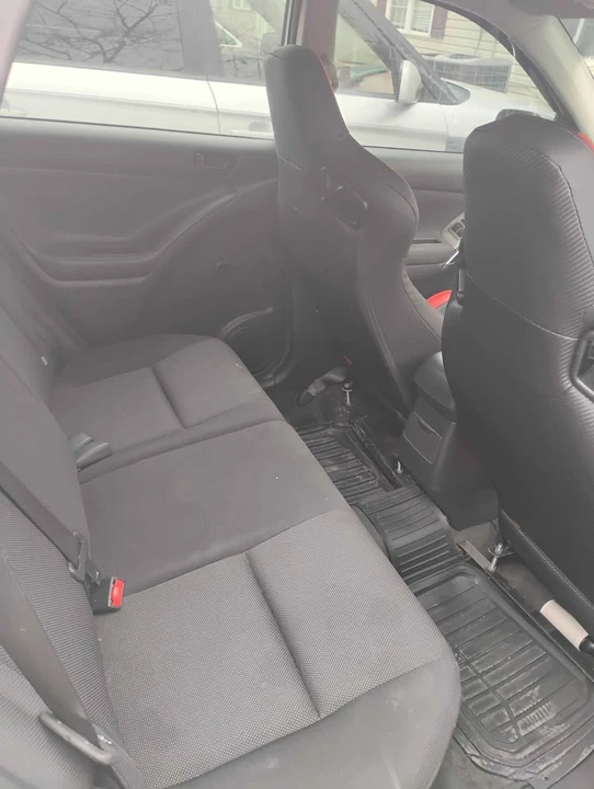 2004 Pontiac Vibe - Image 12 of 17