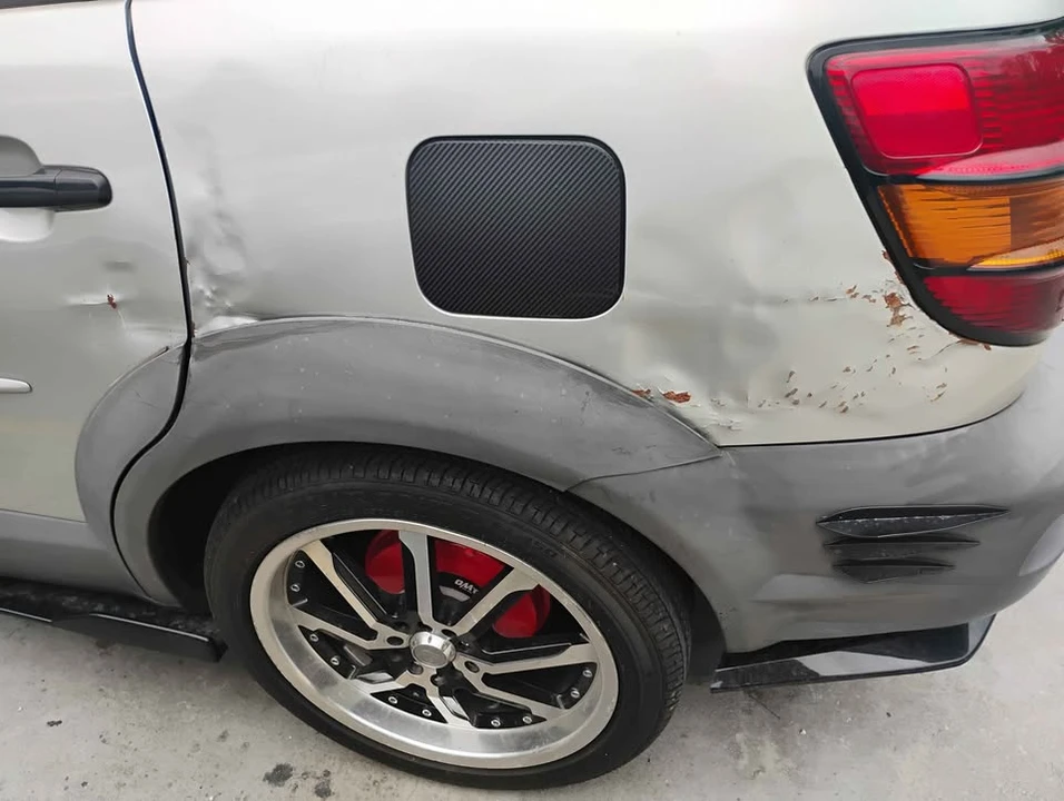 2004 Pontiac Vibe - Image 16 of 17