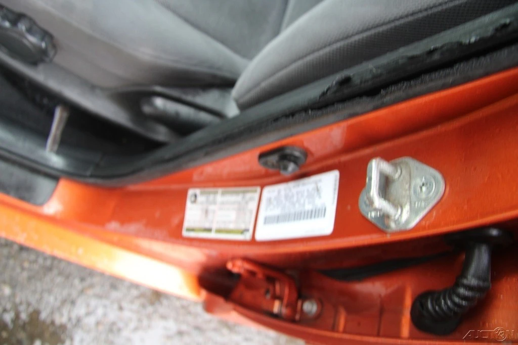 2004 Pontiac Vibe - Image 11 of 21