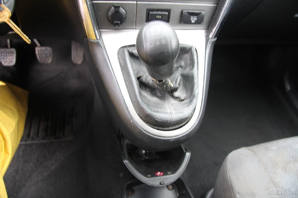 2004 Pontiac Vibe - Image 18 of 21
