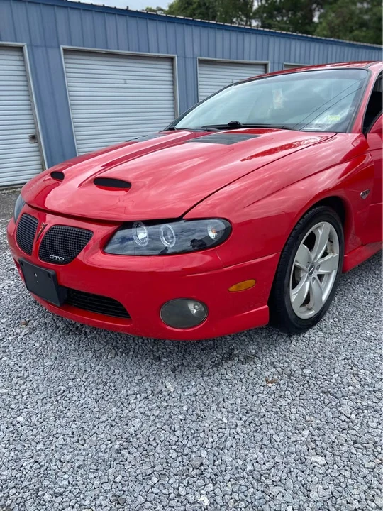 2004 Pontiac GTO 4th Gen - Image 2 of 18