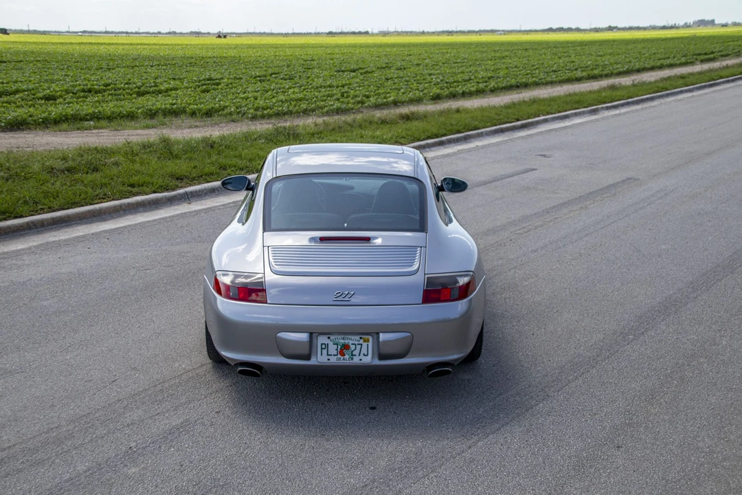 2004 Porsche 996 Carrera - Image 9 of 31