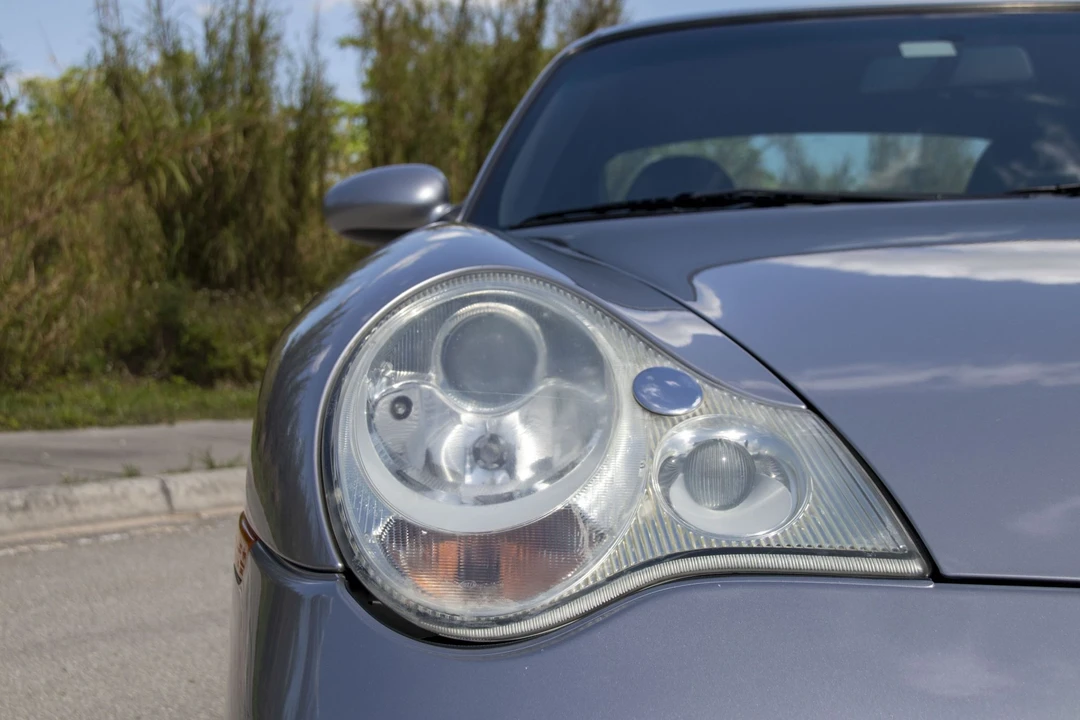 2004 Porsche 996 Carrera - Image 25 of 31