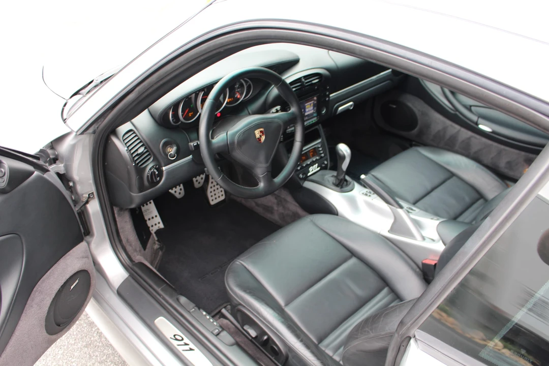 2004 Porsche 996 Carrera - Image 26 of 31