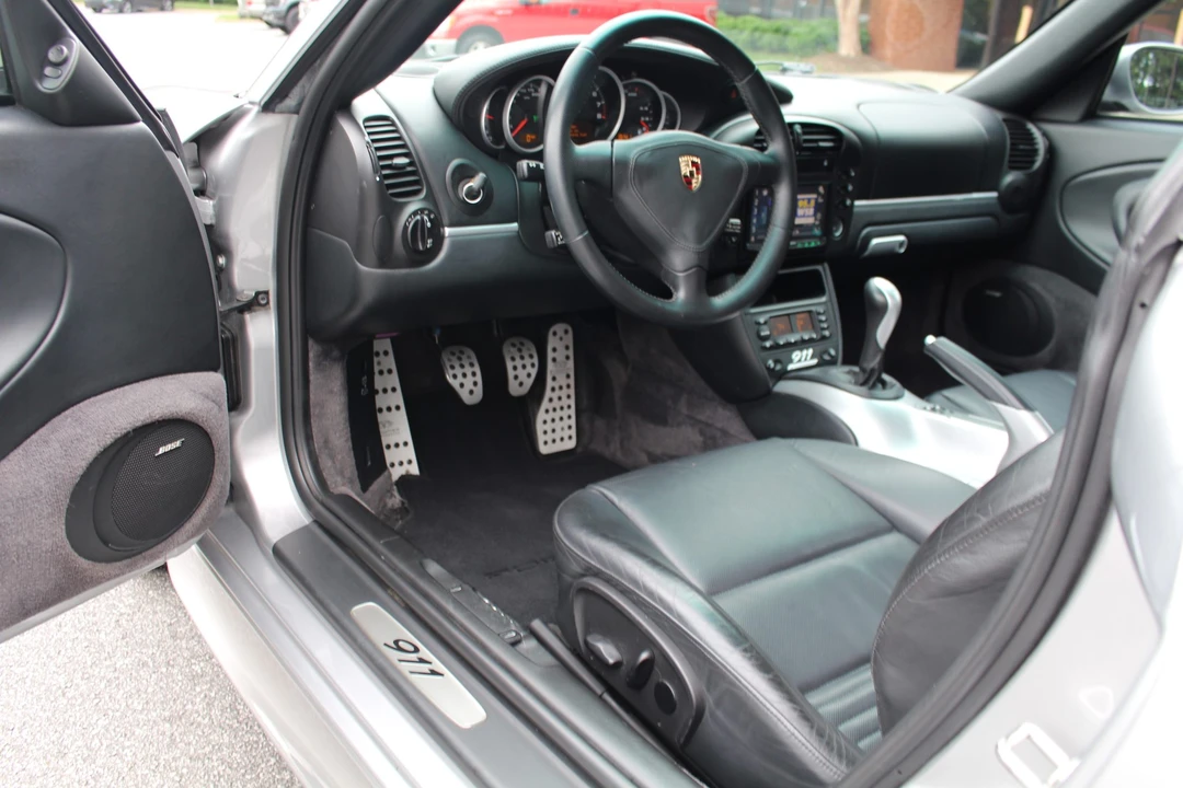2004 Porsche 996 Carrera - Image 27 of 31