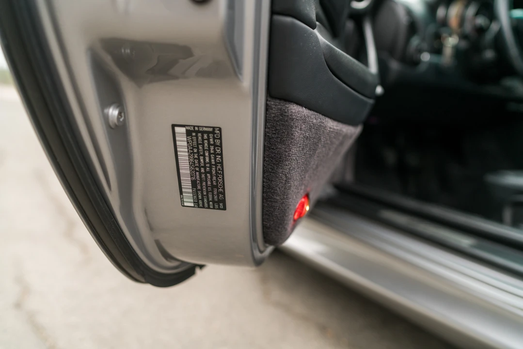 2004 Porsche 996 Carrera - Image 26 of 31