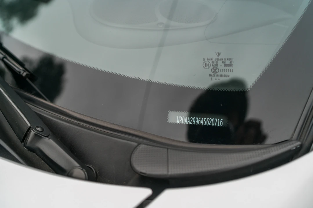 2004 Porsche 996 Carrera - Image 25 of 31