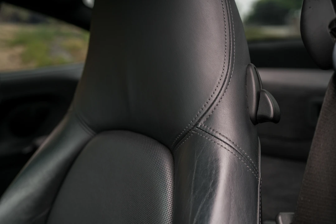 2004 Porsche 996 Carrera - Image 29 of 31