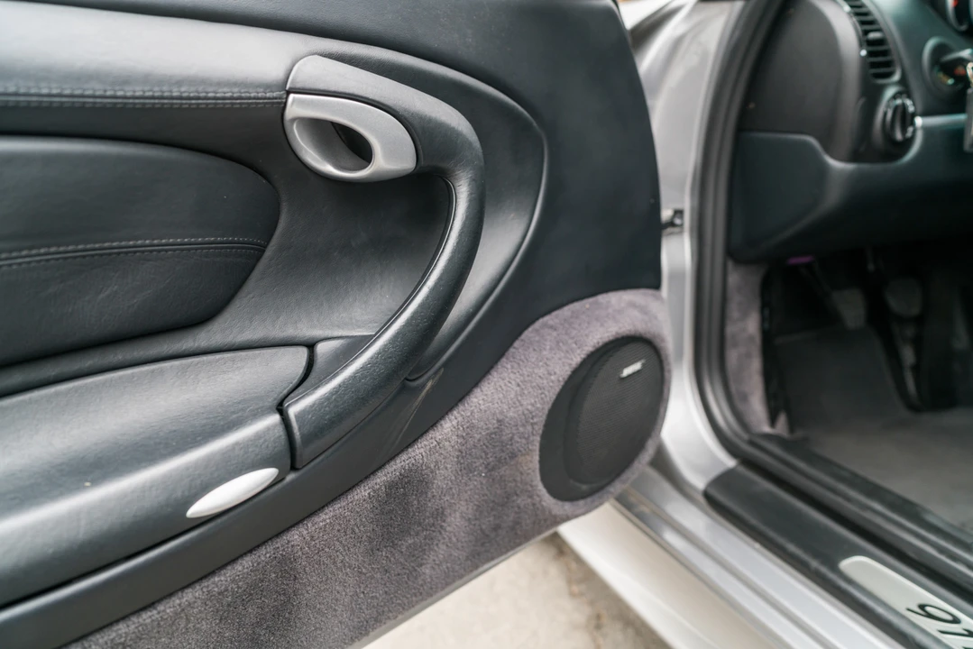 2004 Porsche 996 Carrera - Image 27 of 31