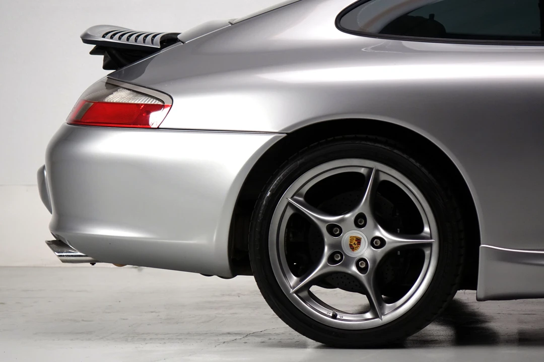 2004 Porsche 996 Carrera - Image 27 of 31